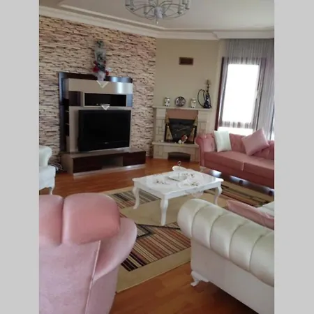 Akyazi Garden Havuzlu Villa